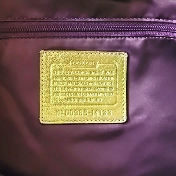 [SOLD] Silver Tribeca Coach Shoulder Bag / C Logo Signature Purse Tote - Picture 5 of 13